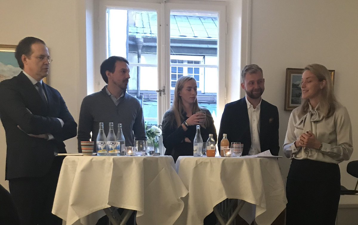 SofieZett's tweet photo. Happy to host our #fintech press event this morning! Anders Borg on what makes him tick as an investor (he has to fall in ❤️ with the firms), @DepositPioneers on #openbanking as the new standard and #roboadvise from @lysa_ab - beyond proud of this and the @FogelPartners team! https://t.co/H43qJz3JhH