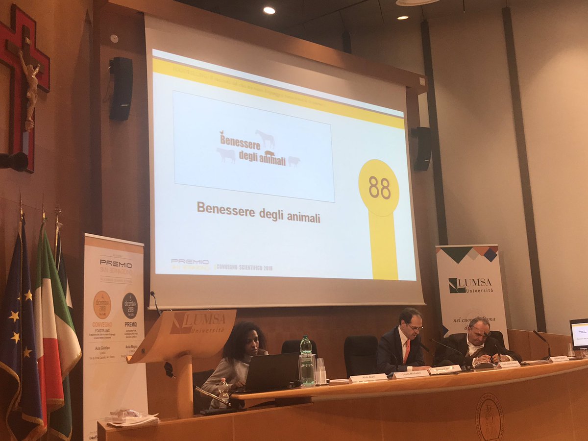 Premio_S_Bernar's tweet photo. I primi tre classificati. I risultati del nostro piccolo sondaggio per individuare quali sono i valori che intervengono nel nostro processo d’acquisto. Ultimi: pubblicità attrattiva e notorietà del brand. #Foodtelling #PSB2018 https://t.co/WgWlr5Ezgl