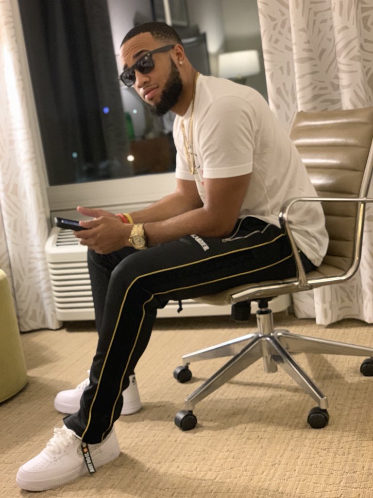 knowntoball's tweet photo. @DangerousRoo Happy Fathers day 🤙🏽🤙🏽  #LongLiveΙΔ #LongLivetheFED #LongLiveTRUTH #LongLiveAlpha 🥶🥶🥶 https://t.co/h0nzQrYxlb