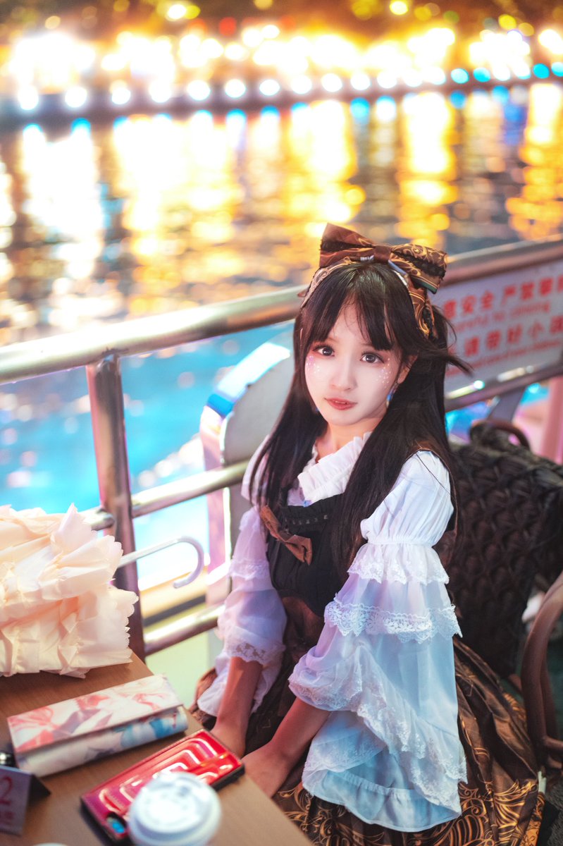 一起珠江夜游吧！夜景真的很美！
#lolita https://t.co/zZ6WaFICDX
