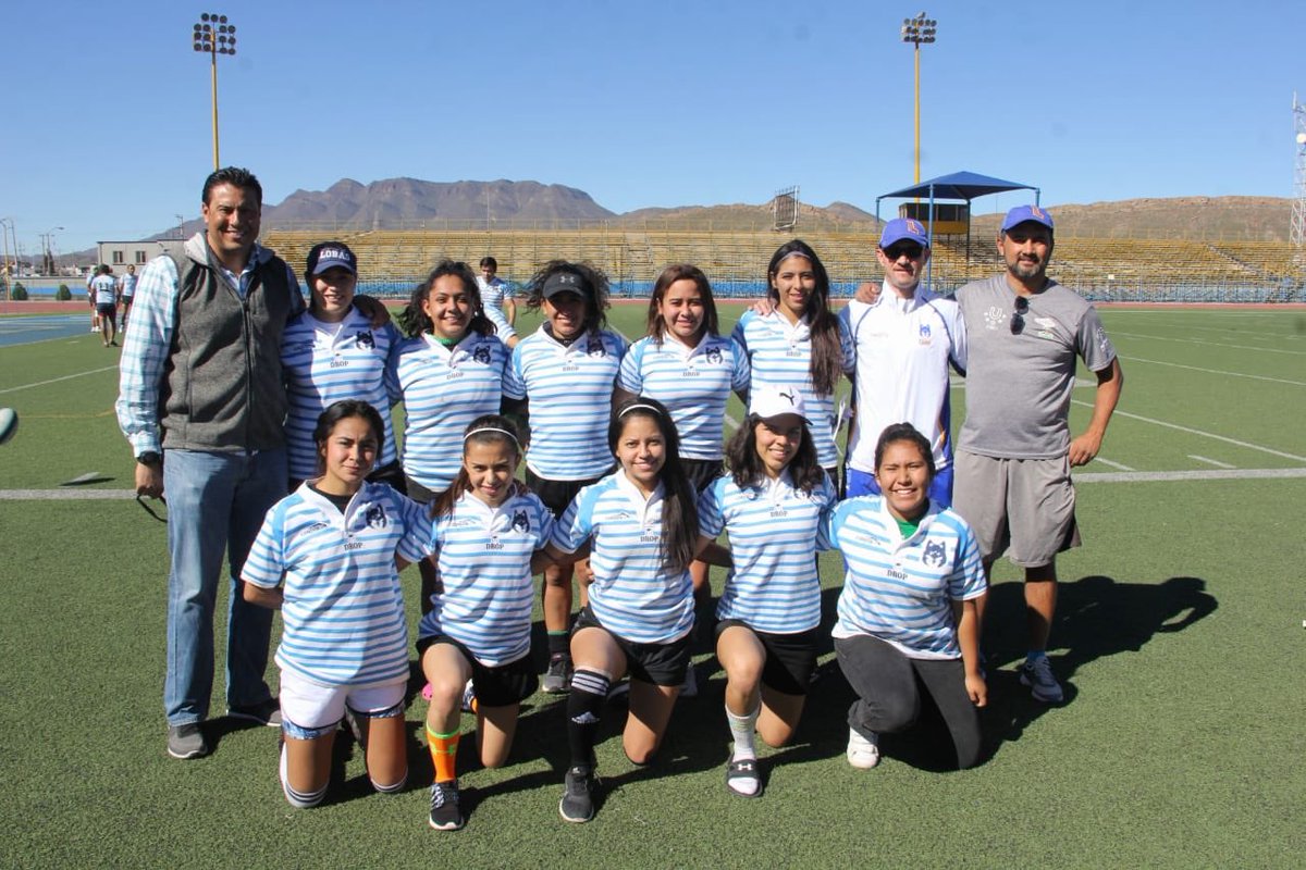7dejuniodigital's tweet photo. Los equipos Varonil y Femenil Universitario de Rugby de la @lobosuadec consiguen una importante victoria en #LigaMayor al vencer en Saltillo a los KUMIYAIS de Nuevo León por marcador 26 -19 femenil y 13-10 varonil. #Deportes #Rugby #Saltillo @UAdeC https://t.co/IVCqAmNZNK