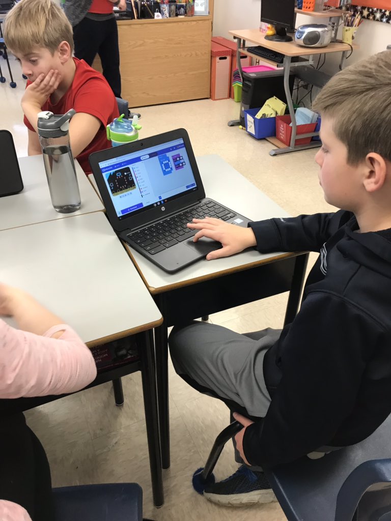 RoncalliSchool's tweet photo. Making microbit snow globes in grade 5. We love Coding Week! #happycoders #developingskills #snowexcited #CodeNLESD @NLESDCA https://t.co/wE7yUWC9mZ
