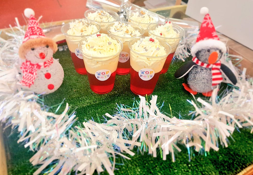 Festive #topofthepots went down a christmassy treat at shropshire based secondary school today 🎄🎅 @chefdaz_HA @Servest_UK <a href="/CateringAcademy/">Catering Academy</a> <a href="/danfarrand13/">Daniel Farrand</a> <a href="/Dankirkpatrick4/">Dan Kirkpatrick</a>