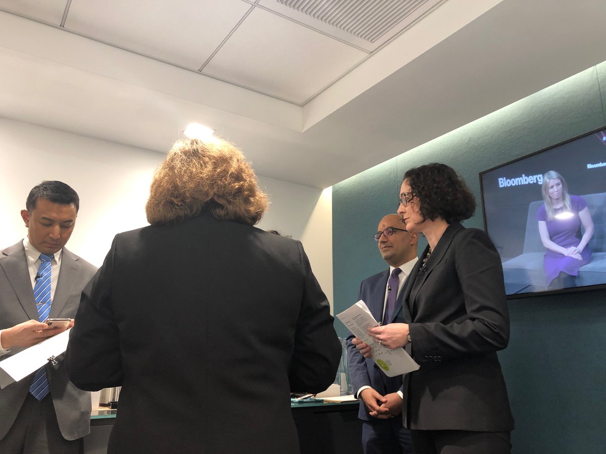 Behind the scenes of the #GRIF2018 "Responsible Portfolios in Action" panel featuring Nuveen's Amy O'Brien, Global Head of Responsible Investing. Livestream now: ow.ly/eilv30mRsnu