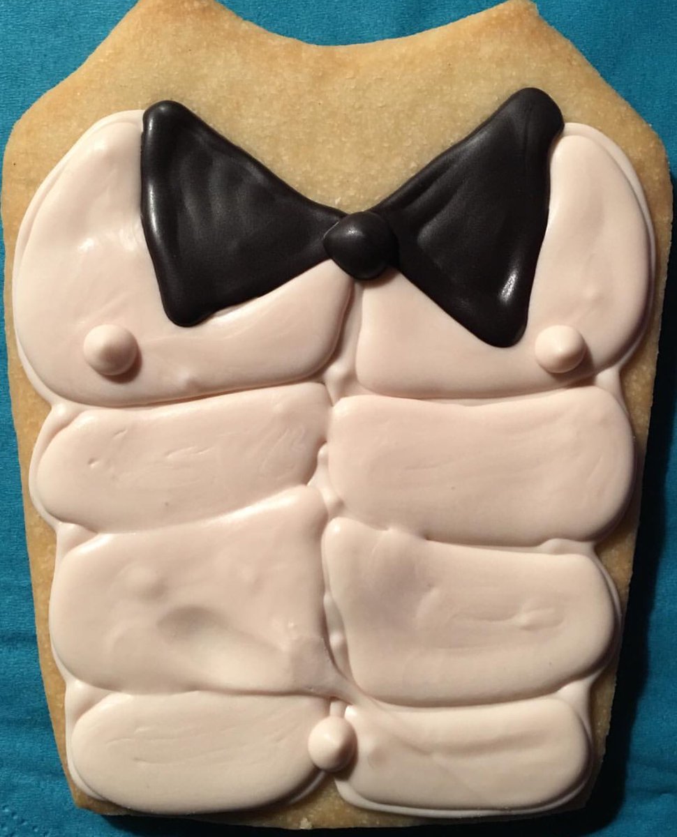 We’re pretty psyched to show off our #GIRLSNIGHTOUT event cookies for #NationalCookieDay! 📷: <a href="/chicagopicture2/">chicagopicturetakerRRK</a>