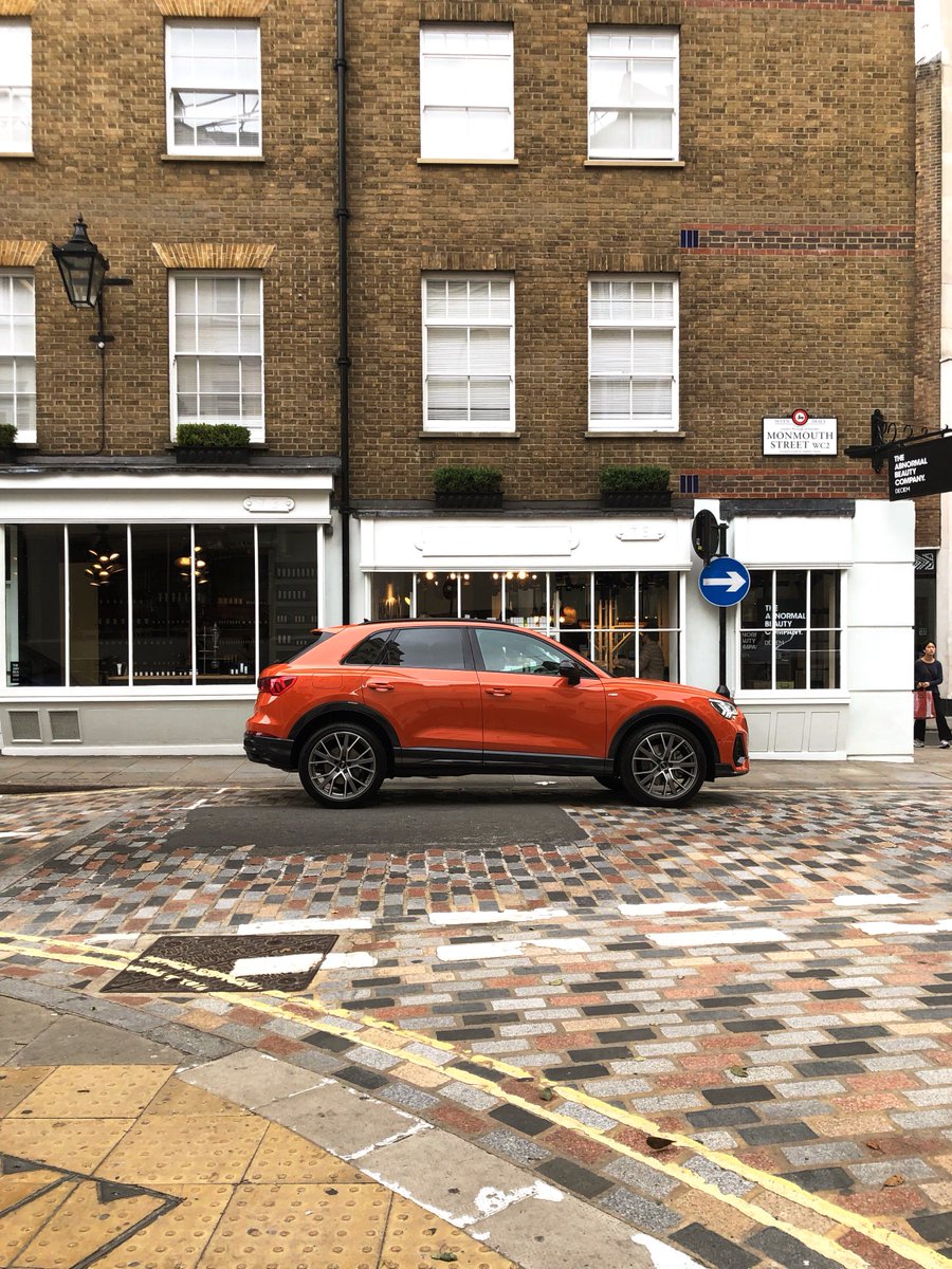 AudiOfficial's tweet photo. Urban accomplice.
#AudiQ3
#MasterEveryChallenge https://t.co/8jb9XmwV2c
