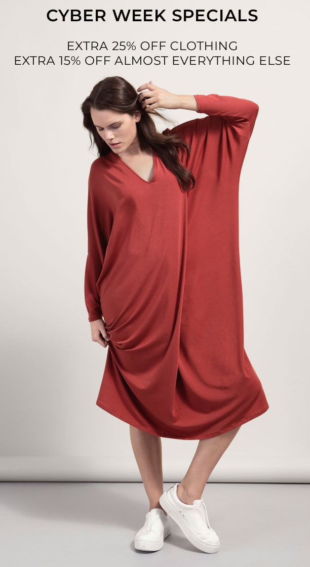 figure8moms's tweet photo. Our Cyber Sales are still on.  Save 25% off Clothing and 20% off almost everything else!  
Shop the sale here:  https://t.co/t9tPc20GEw https://t.co/tgP2En91DJ