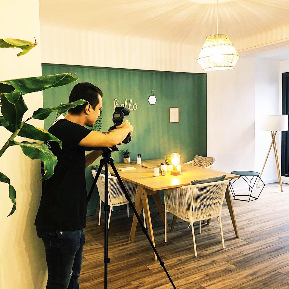 Trendee_fr's tweet photo. Tiens, tiens, tiens, il semblerait qu'il y ait eu un shooting au sein du Trendee 🙄😁On vous dévoile les photos de notre photographe professionnel rapidement 📷💪🏻 #BeTrendee #Shooting #Communication #Coworking #Event https://t.co/0GO6kJJbZK