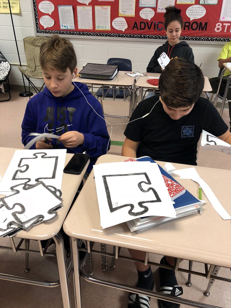 msaulestia's tweet photo. Payton’s Pals enrichment is hard at working preparing for our upcoming positivity project activity! We can’t wait for team day on the 14th #OurKMS https://t.co/L4SLhbTPae