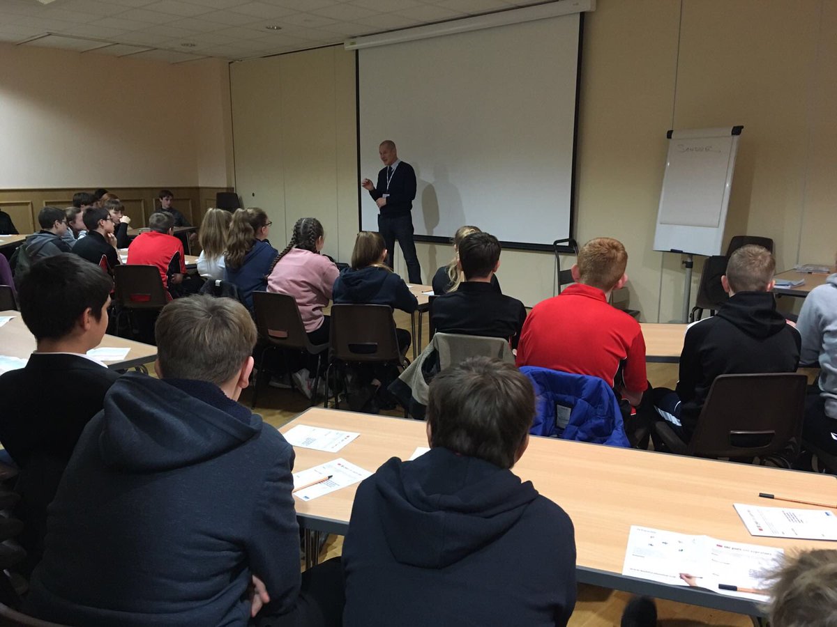 LiNCHigher's tweet photo. 👨‍🎓👩‍🎓 LiNCHigher have had a really enjoyable day at @Priory_Lincoln for their Personal Development Day. 

Thank you to @BrightFuturesEx, @MADETraining and @EBP_UK for running a variety of fun sessions for Year 9 to 13 students - we’ve had a great time! https://t.co/8gLLYY6pWf