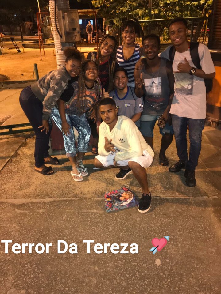 OfcDrg's tweet photo. 💘🎈
#Trooopinha #DoDiaDia
🙈💃🏃 https://t.co/h5rtqmSPev