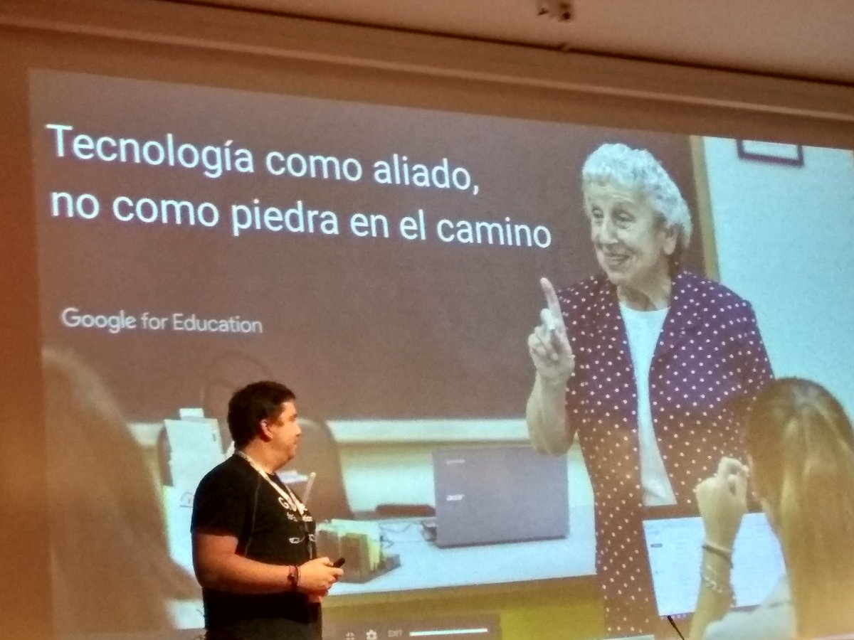 AneIkt's tweet photo. #GSH18 https://t.co/rh89jiW5El