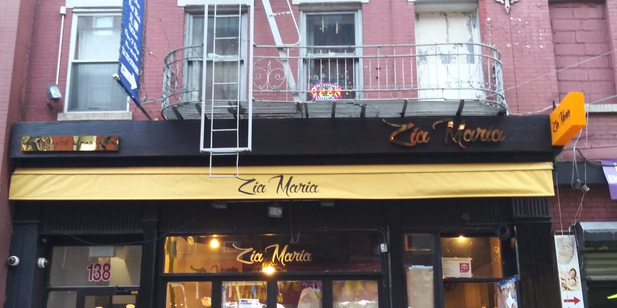 GraphInstall's tweet photo. Here is a look at Zia Maria - #NYC pizzeria before and after our team did #graphicinstallations . 😂 👌 If you need to #BeSeen, contact us today for a free estimate https://t.co/YyCw7NL9XP ☎️  #visualapplications #Visuals #signage https://t.co/VmpSDnFLf3