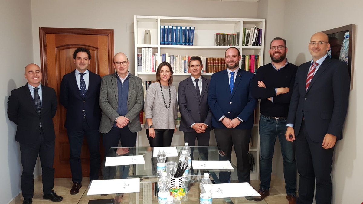 isabel_ambrosio's tweet photo. Conociendo el trabajo de @NetinClub, que capta iniciativas empresariales a las que ofrece inversores. Apoyando el talento de nuestros emprendedores. https://t.co/NOCRe4D2gw