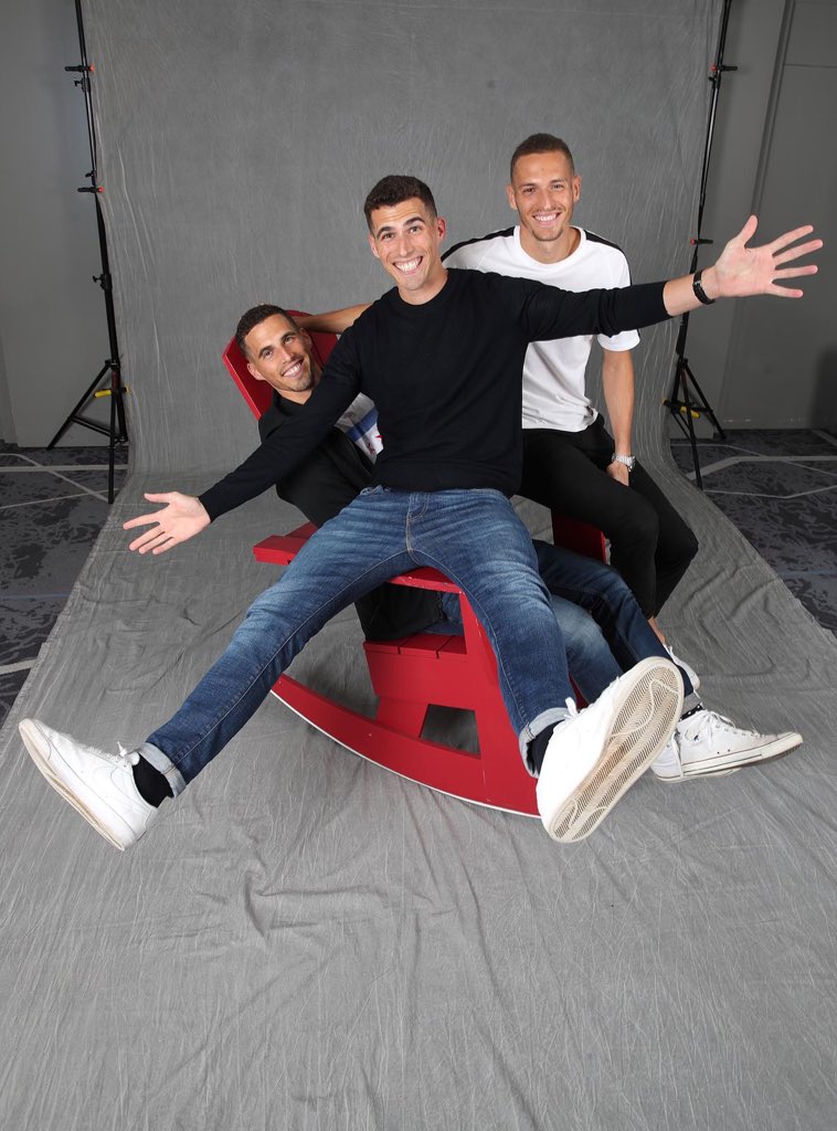 Excited for the #AthleticsAwards tonight! Who’s your female and male athlete of the year? #NAFI