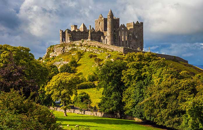 Athens Abroad tweet media