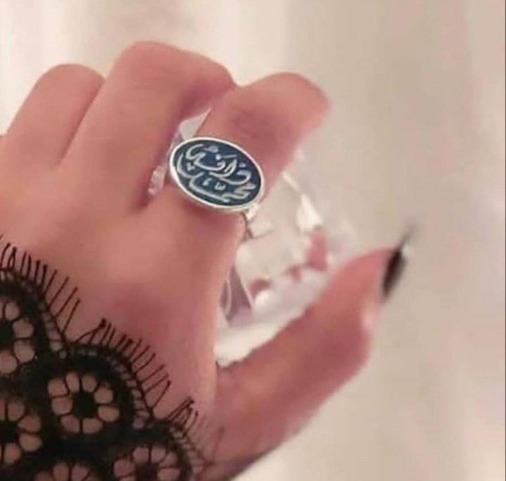stonesilver925's tweet photo. مفاجآه للجميع 💍💍 ..
احصل/ي على خاتم ملكي مجاني فضه خالص عيار ٩٢٥ 💎.. نصنعها على حسب طلب♥️
بشروط بسيطة وسهلة .
- فولو لحسابي. 
- نزّل/ي صورة الخاتم بتغريدة و وصليها ١٠٠٠ رتويت خلال ٣ أيام.✨. https://t.co/MtRr4UlpQp