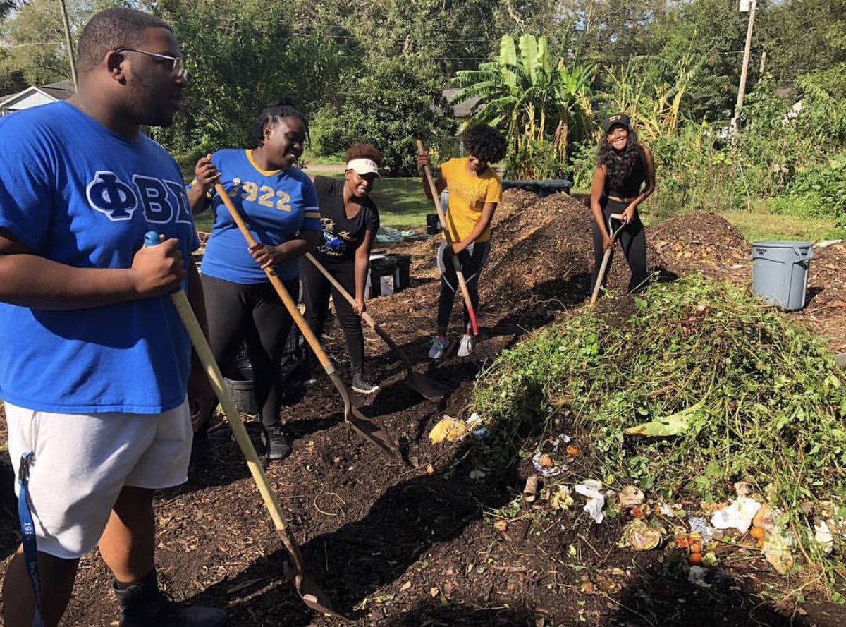 fsuSGRho's tweet photo. 🗣 It’s our Charter Day babyyyy! Thank you @floridastate for allowing us to provide 45 years of #GreaterSeviceGreaterProgress to this campus and the surrounding community 💙💛 https://t.co/yFzV1IIZkn