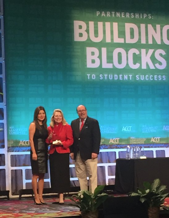 #ICYMI: <a href="/ceokarenbmoore/">Karen B. Moore</a> received the 2018 Southern Regional Trustee Leadership Award from the <a href="/CCTrustees/">ACCT</a> for her leadership and dedication to @GoToTCC. Congratulations Karen! bit.ly/2PgAKmU
