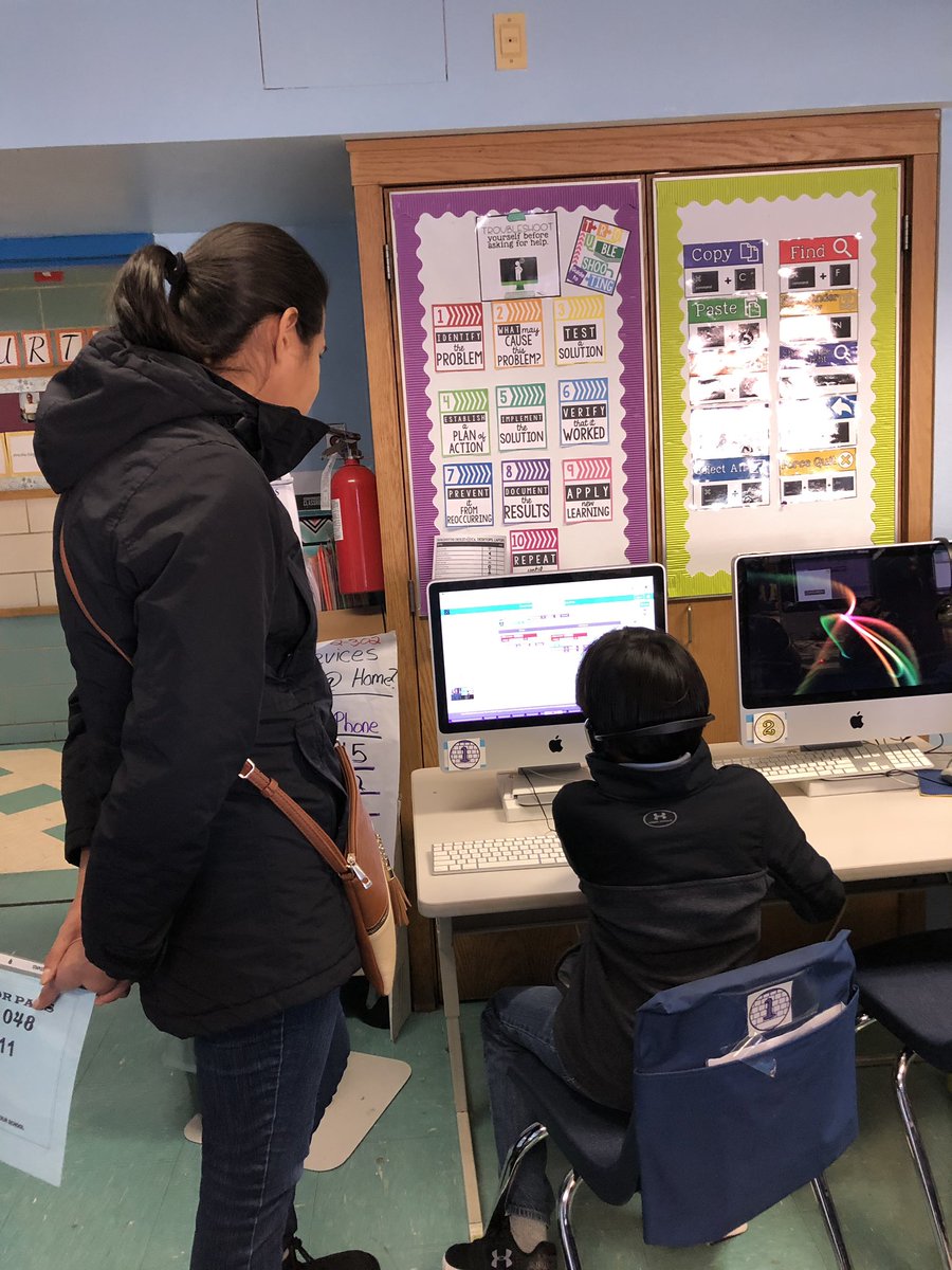 KMccormacknyc's tweet photo. Parents learning how to code! #CS4ALLNYC #ps48m #hourofcode https://t.co/4ImnXIzYkw