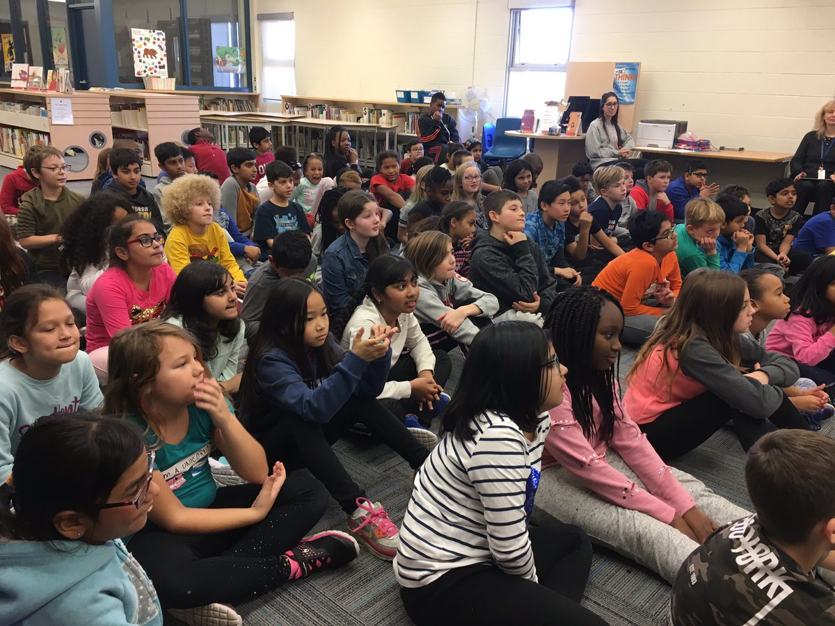 AlisonSoligo's tweet photo. Michael Wade visits @MasseyStreet_PS! Students are so engaged! #anyonecanbeawriter https://t.co/0AO6bsTD6x