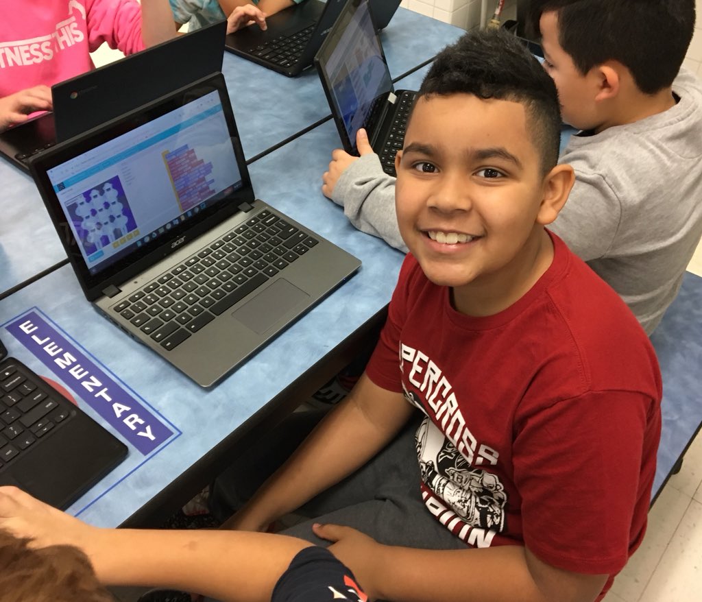 Mrs_Storz's tweet photo. HES 4th graders kicked off our Code-a-Thon in celebration of #HourOfCode! We learned that even our avatars can floss! @HES1929 @codeorg https://t.co/huNT4V3WLf