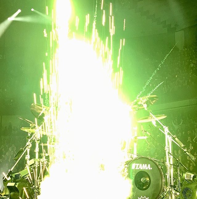 DarkSanti97's tweet photo. Spark. π₯π₯ #MetallicaRules #MetInSpokane #Worldwired ππ»ππ»ππ₯ππ»πβπ»οΈπ₯ https://t.co/5UmO5XyoND
