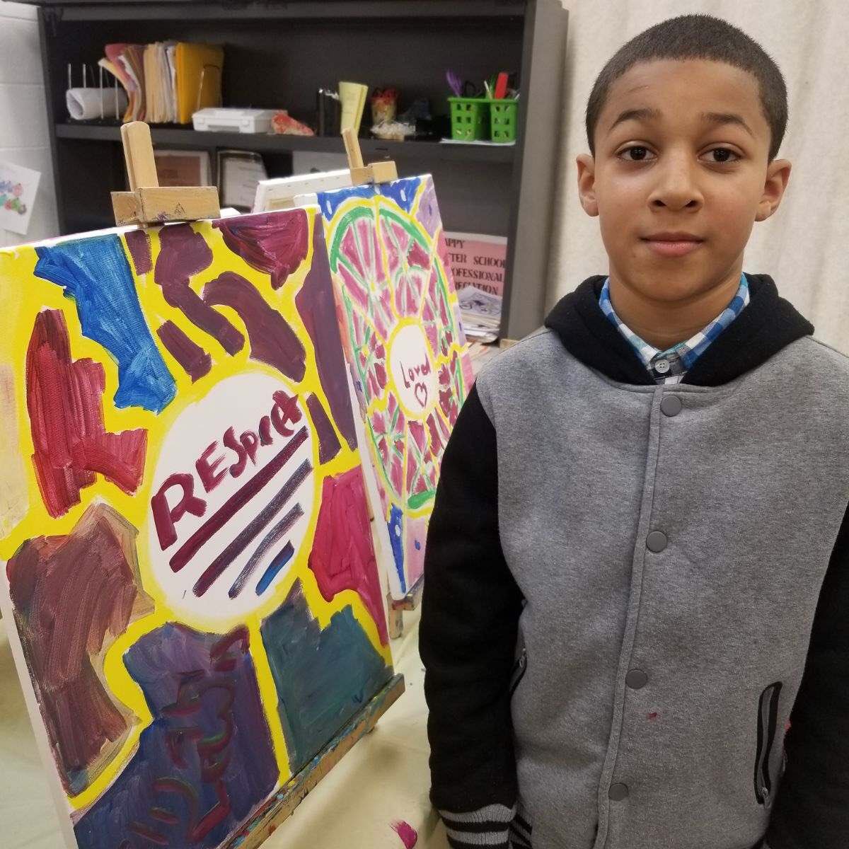 DCPoliceDept's tweet photo. Last week, the YIP Unit provided a painting & life skills workshop to youth participants of the Reaching New Heights program! They painted canvas’ which embodied the principles they believed were important to live by! 🎨🖌
#DCPolice #HereToHelp #MPDInTheCommunity #CommunityFirst https://t.co/vBMeknhJsU