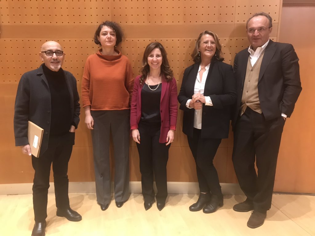 Finita anche la seconda sessione tra pubblicità, delivery, waste e deontologia. Grazie anche al moderatore <a href="/ca_pratesi/">CarloAlberto Pratesi</a> #Foodtelling #PSB2018 <a href="/UniLUMSA/">Università LUMSA</a>