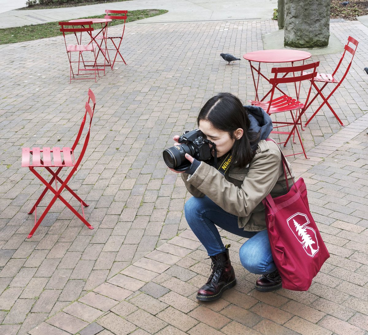 Mid-Winter Break is right around the corner February 18 - 22! Join Youth in Focus for a week-long darkroom or digital photography workshop! Contact us to be put on the interest list today!

Photo: Street Photography Workshop 2018