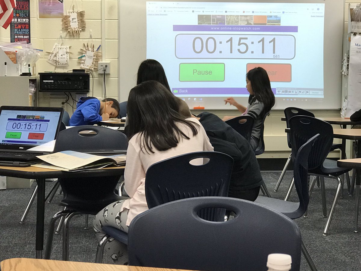 vandesampel77's tweet image. #timers provide structure and limits. #comparingANDcontrasting two different texts(@ deborahhopkins and @lindsaymattick)  trying to pull the most out if kids. Think deeper. Think stronger. Justify and prove. @HanoverHuskies