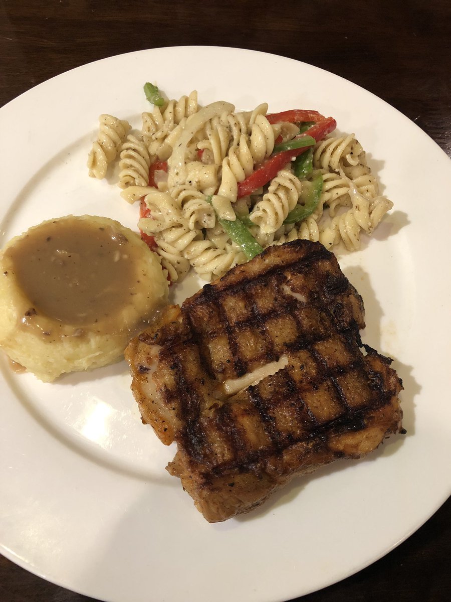 KhaingSuSuHlai1's tweet image. #fierychicken@astonssteakhouse