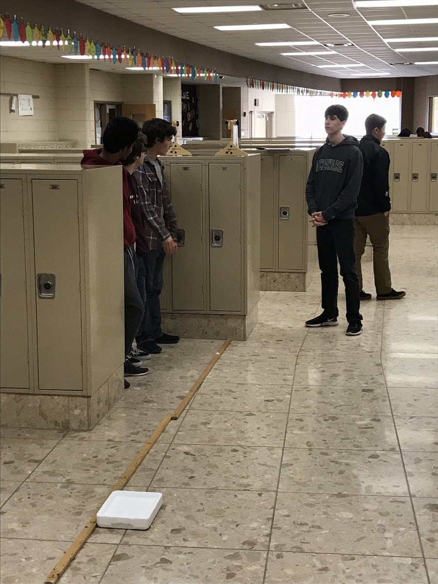 MrVislearning's tweet photo. 4th block during 3rd. #keystones #physicsisreal #CBSouth #cbsdscience @CBSouthHS https://t.co/okevBFecwM