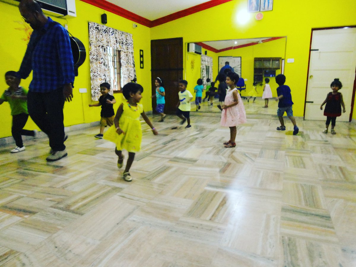 StMarksSchools's tweet photo. Brining out their "Self Identity" while developing their Motor Skills through the Expressive Music session. #ExpressiveMusic #Singing #Dance #Music #Kodály #SelfExpression #SelfIdentity #SelfConfidence #MotorSkills #CoordinationSkills #HappyEnvironments #InnovativeEducation https://t.co/DXRQfEQDJY