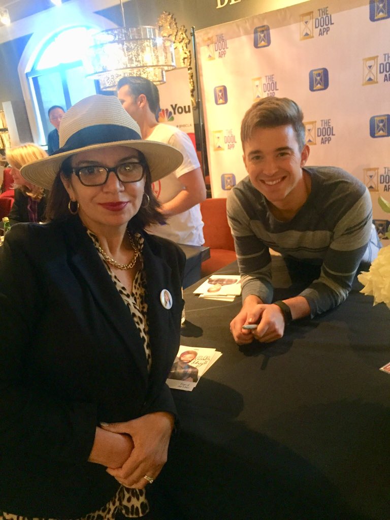theLandofKoz's tweet image. This is me getting your @ChandlerMassey autograph you won @ElaineKnight58 #DaysofDays @nbcdays @DaysofourLives #WillHorton