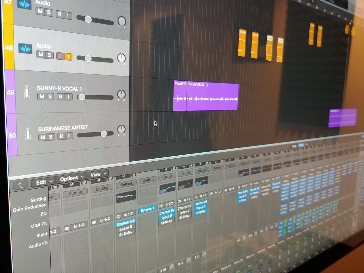 SunnyROfficial's tweet photo. Who Is The Artist? Wie is de Artiest?

After My HIT Song "Bang Bang" Im Now Busy With Another Banger!!
https://t.co/V8voLJW5Br

Met welk Surinaams Hindustaanse Broeder ga ik deze internationale track maken?

#artist #producer #suriname #dutch  #india #uk #worldwide #SunnyR https://t.co/WQPtlTdYyp
