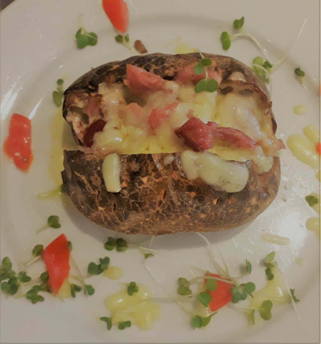 More warming #jacket potatoes tomorrow. Along with #sausage rolls and roasted vegetable tart, watercress #soup , and lots more!