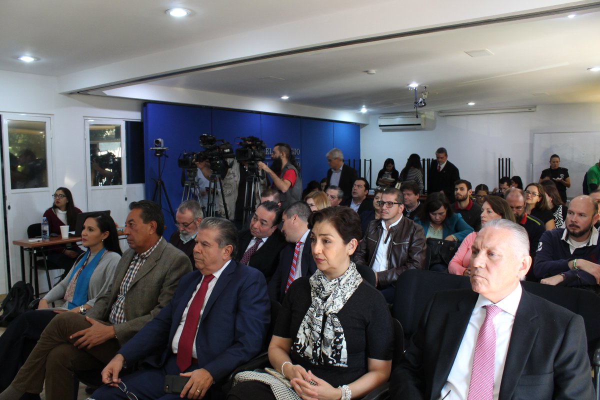 Recibe Caro Toro resultados de “¿Qué has hecho, Gobernador?”. La Titular de la Subseplan asiste en representación del Mandatario estatal, Jorge Aristóteles Sandoval Díaz. 
Más información en: bit.ly/2ASHjqF