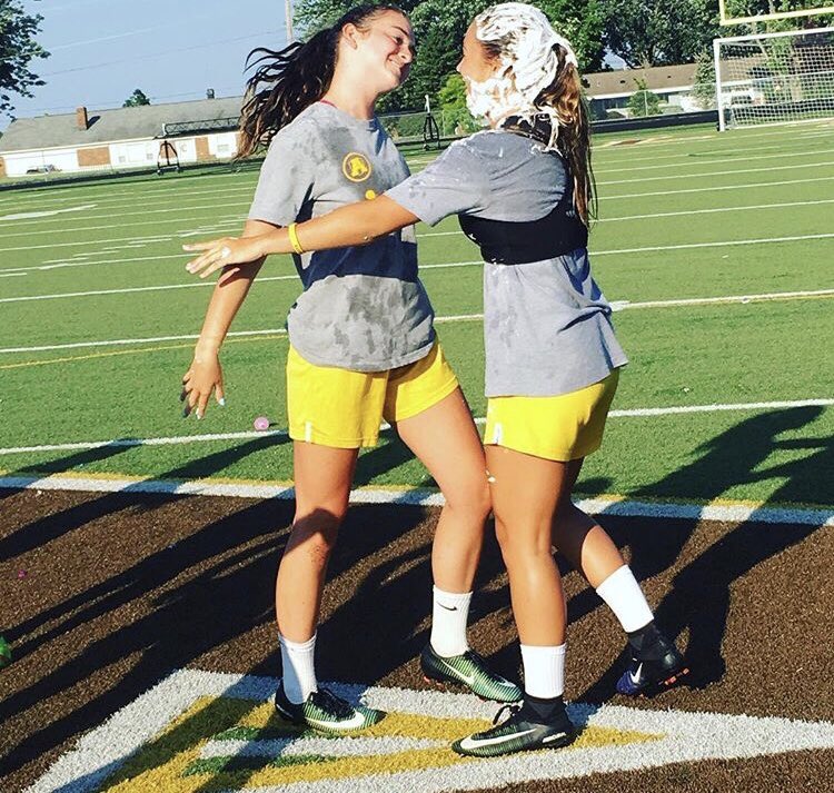 anna_sweeney23's tweet photo. happy bday to this super star🤩 @schimpf_lauren 🥳🥳 hope you got a succulent for your birthday, thanks for all the memories loser #robothug https://t.co/FfL6SK6bof