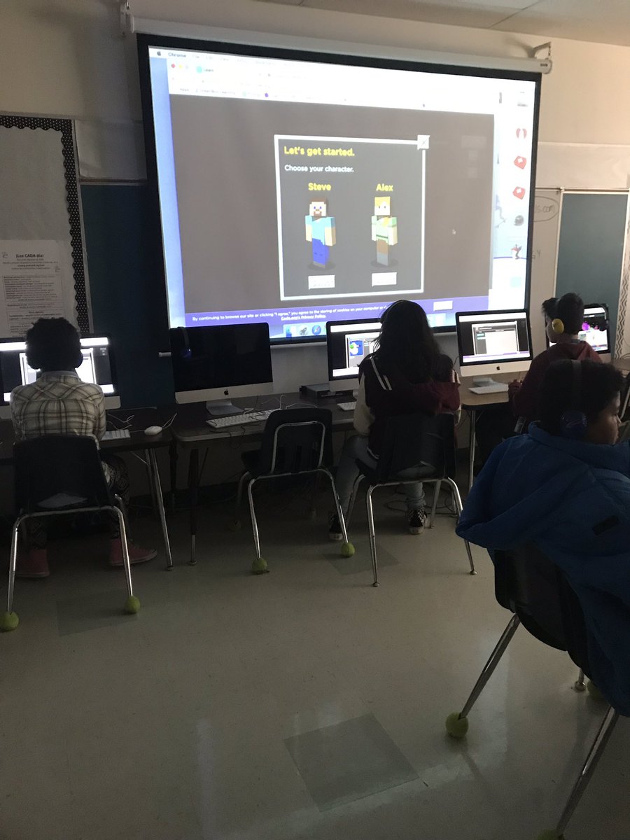 Choosing character for Minecraft Hour of Code #aisdcics #hartelementary #HourOfCode