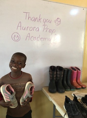 4DSDO's tweet photo. @APrepAcademy , THANK YOU for the amazing backpacks and shoes you collected for us!  Be sure to go to our website https://t.co/sX2IIiRiy4 or https://t.co/MClpfluQcQ to see if you can find YOUR shoes! #Grateful https://t.co/bYbVSgwJIk