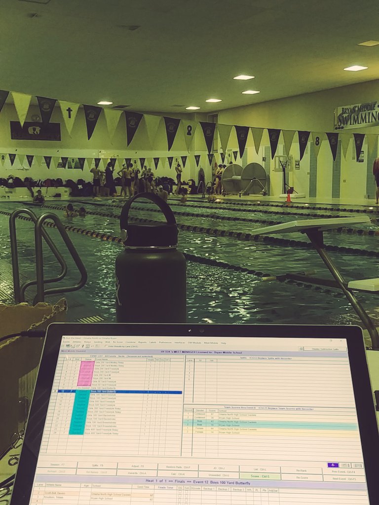 MrWennstedt's tweet photo. Another year behind the computer for @OPS_BryanSWIM !
#BearsWithGoggles
#WeAreBryan https://t.co/IbYrIeyKr7