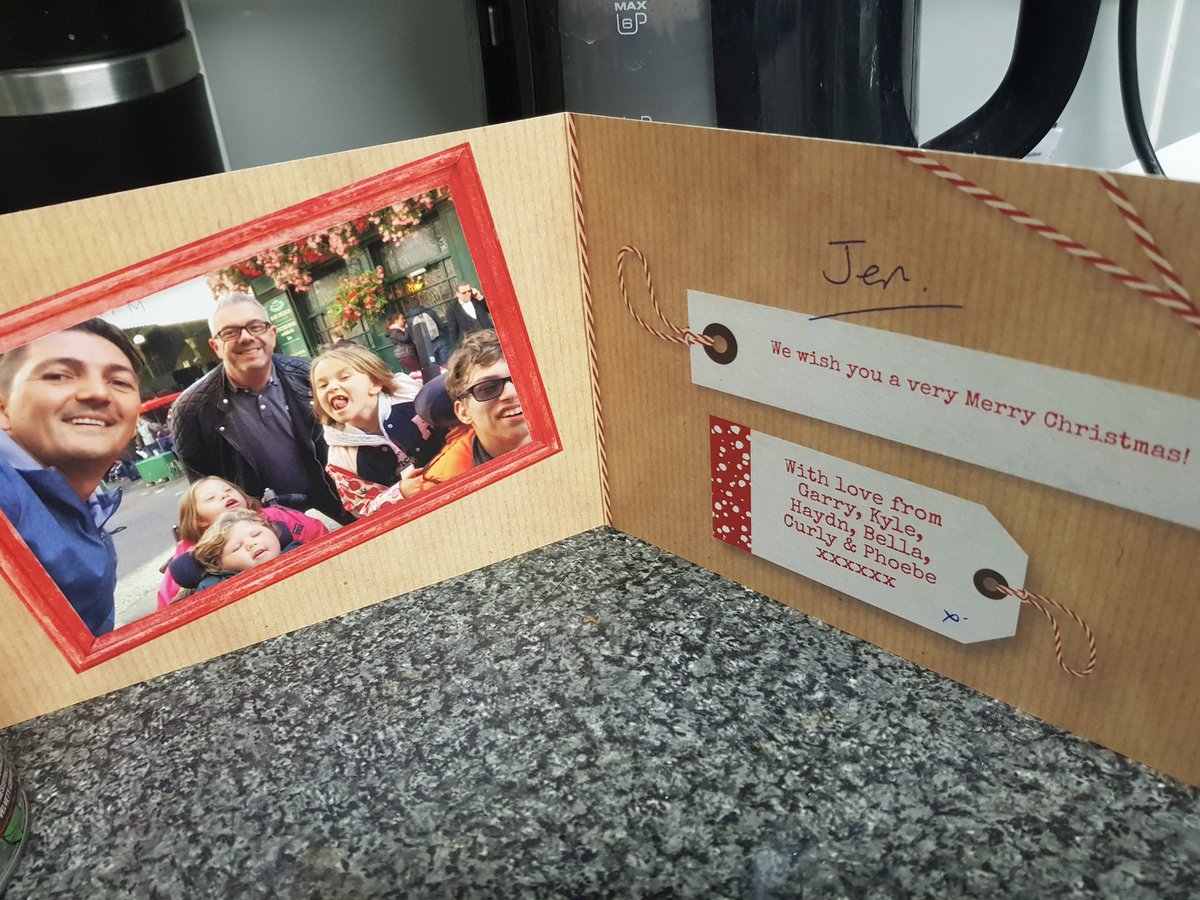 Jenthedecorator's tweet photo. my how you've all grown!!!
thank you @GoTeamRatcliffe , @garryrat , Haydn, Bella, Curly and Phoebe for my yearly Christmas card. just in from work and its put a massive smile on my face.
will be sending mine out soon!!
sending lots of love xx
#Diysosfamily https://t.co/eXvOY4ACGS
