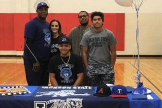 Brennan Williams Signs with Jackson State University fortbendtexans.com/clubs/1999/ann…