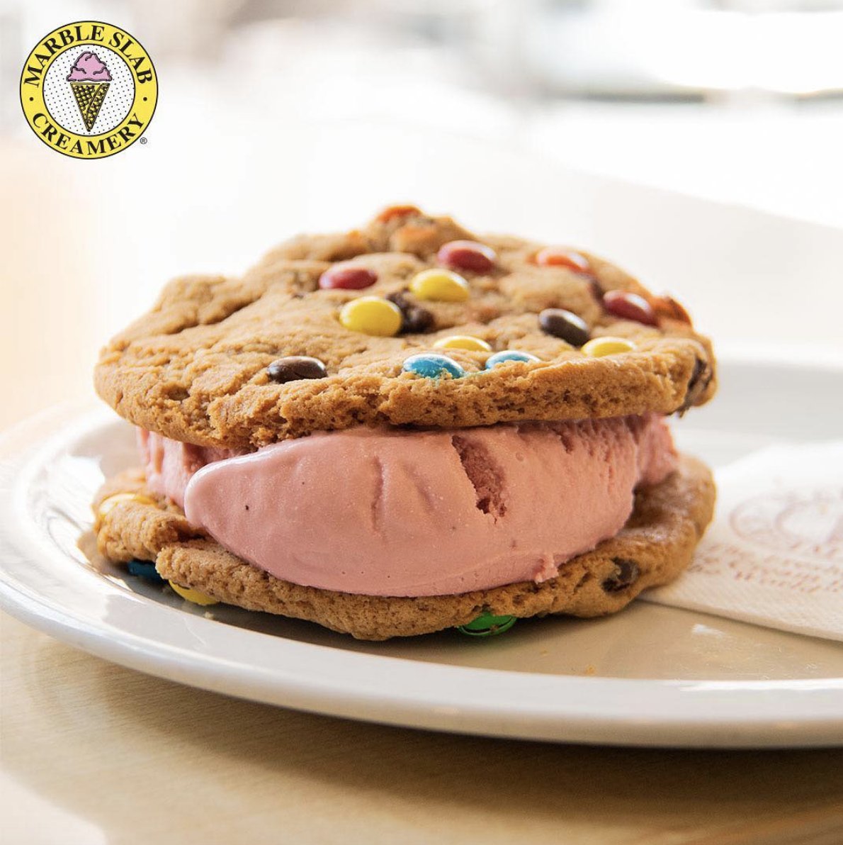 ramlimallbh's tweet photo. You don't need a reason to treat yourself to some delicious ice-cream. Indulge in some of @marbleslabcreamerybahrain 's delightful treats.
.
.
#ramlimall #isatown #manama #bahrain #icecream #dessert #marbleslabcreamery #sweet #yummy https://t.co/dJykNkNDct