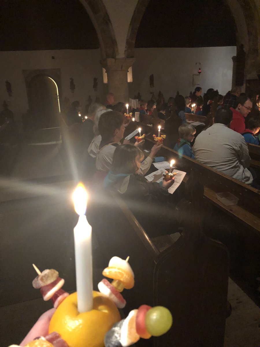 TomWeaver97's tweet photo. At @BognorScouts Beavers Christingle Service tonight, filled the church with 71 of our youngest section! #candle #oranges https://t.co/K9gzPrjUYM