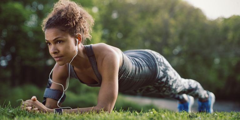 Perfect10Miler's tweet photo. "4 Abs Workouts You Can Do at Home in Just 5 Minutes"

Add any of these four core circuits into your run training for power, stability, and endurance. https://t.co/EOwYi708jx https://t.co/95KRU6wCcL
