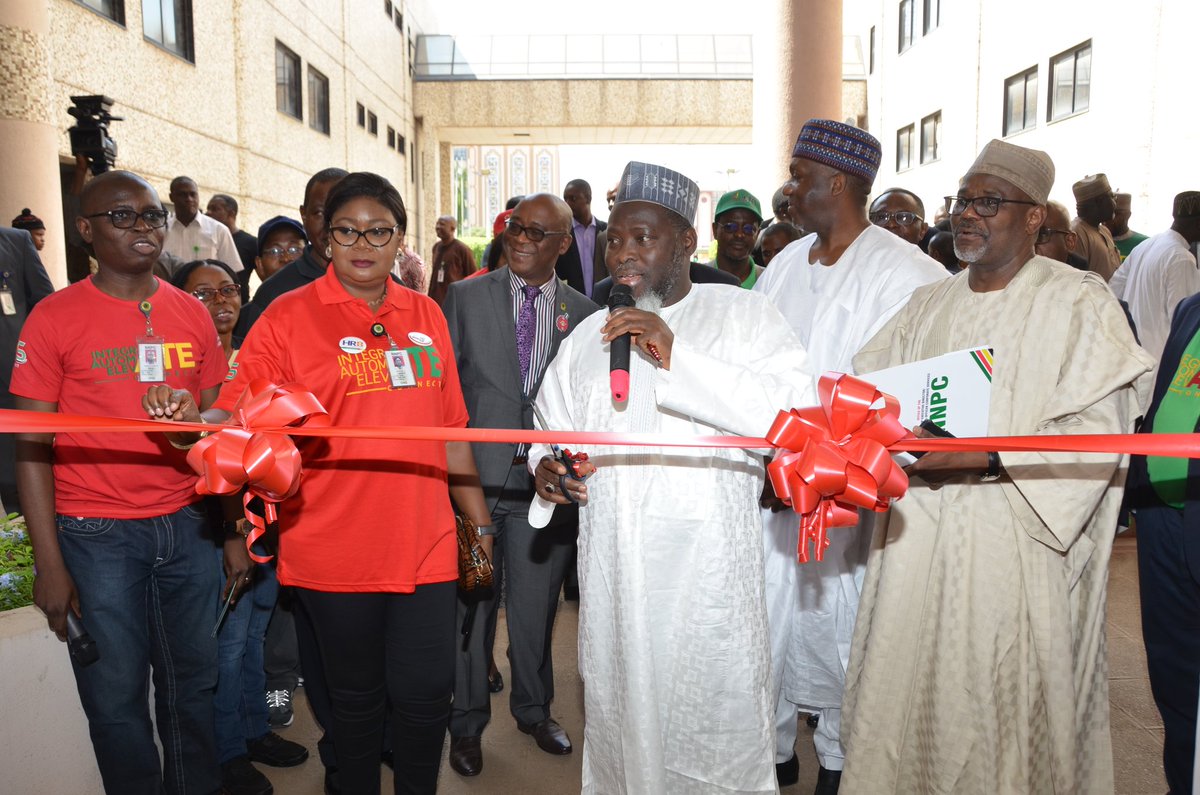 nnpclimited's tweet photo. πΈ Highlights: Earlier today, GMD @NNPCgroup @DrMKBaru officially declared open the "CS Connect", the Corporation's new platform where all the units under the Corporate Services Autonomous Business Unit showcased their activities towards better service delivery.
#csconnect2018 https://t.co/rPBnh9HE7z