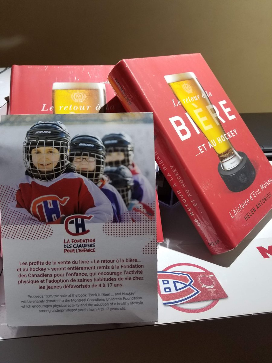 AntoniouMolson's tweet photo. Toujours à la recherche d’idées pour votre magasinage des fêtes? « Le retour à la bière… et au hockey : L'histoire d'Eric Molson » est maintenant disponible à la boutique @TricoloreSports du Centre Bell. En plus, tous les profits seront versés à la @CHCFondation! https://t.co/BtMl7clHCT
