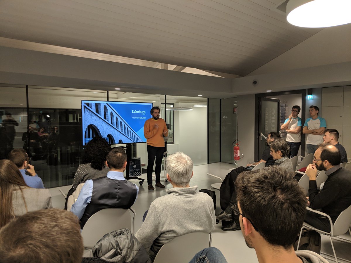 CodemotionIT's tweet photo. Nuovo #meetup #AperiTech dicembrino a #Milano con la #community #GCDCMilano con noi in collaborazione con @EnLabs powered @LVentureGroup
Una serata per imparare come creare #PWA stabili e performanti con Firebase.
E tanto #TechNetworking con gli immancabili birra🍺 e taralli🥨 https://t.co/uBpiOtmyc1